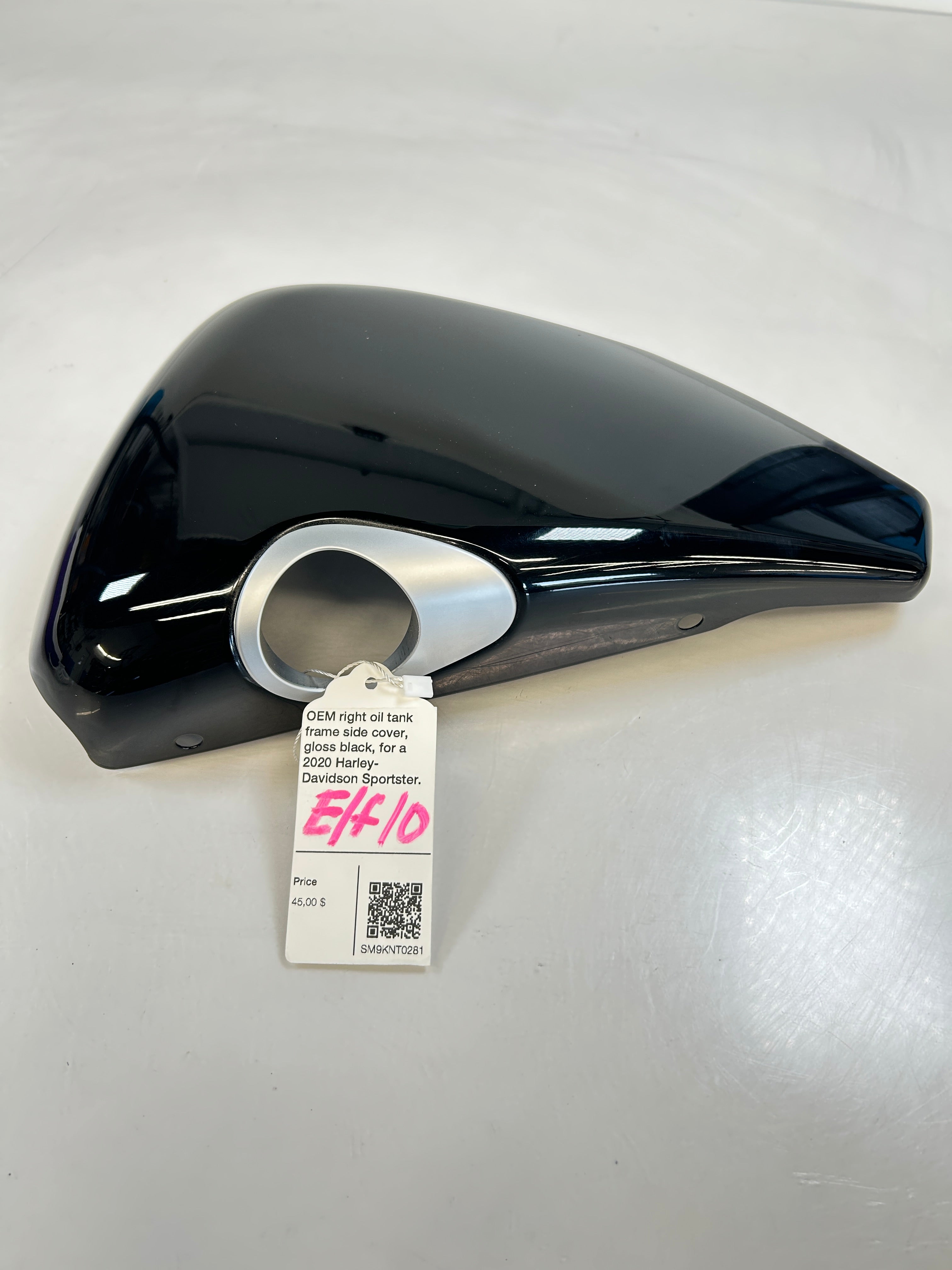 Harley-Davidson Sportster OEM Right Side Oil Tank Cover Black 57200092DH